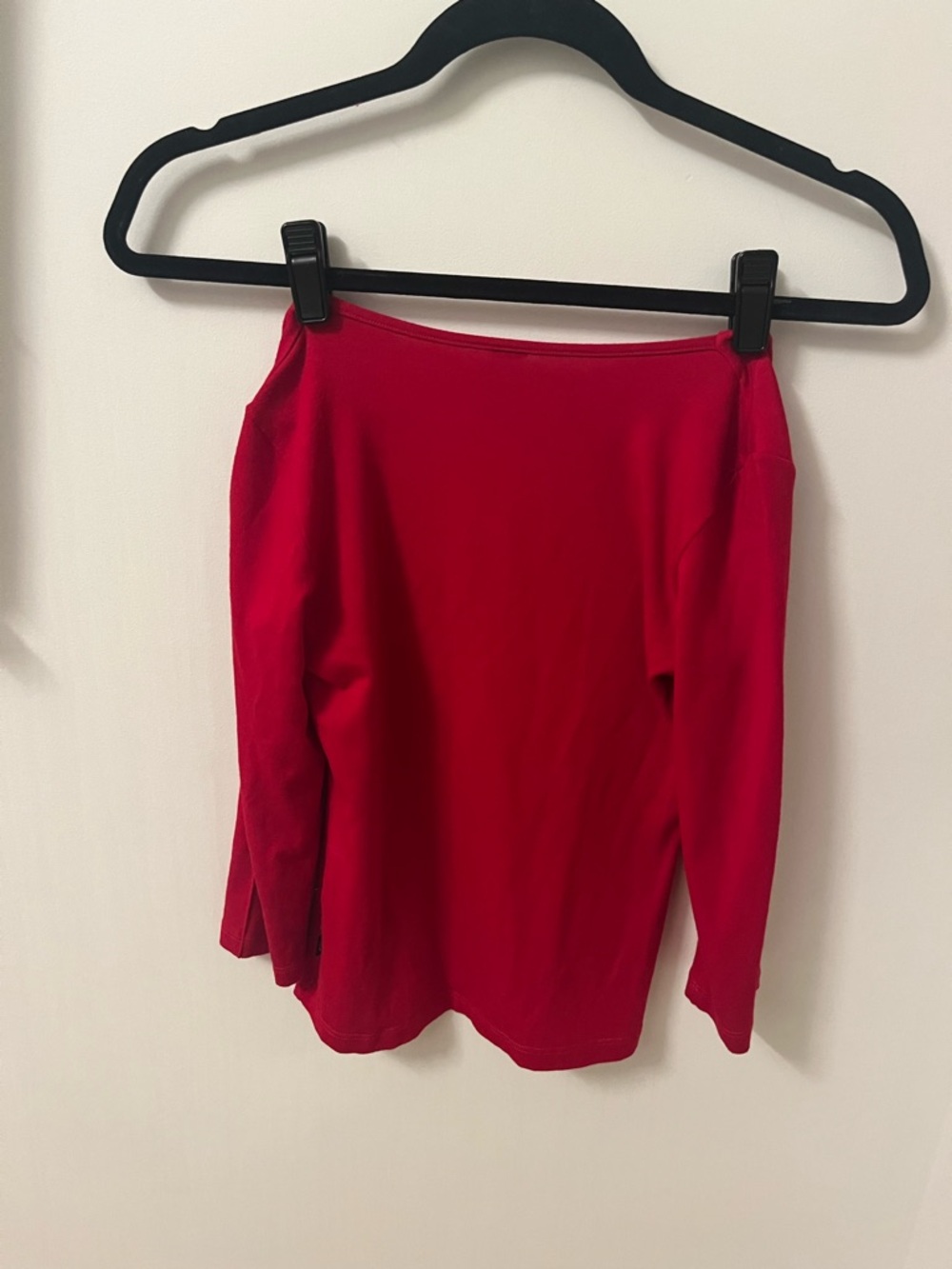 Tucci Red V-Neck Long Sleeve Top - Picture 3 of 3